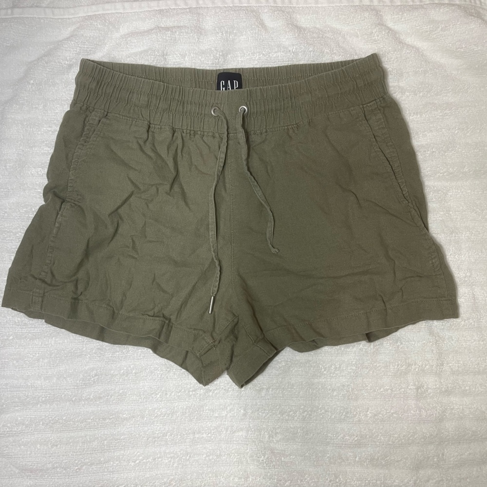 women’s gap shorts